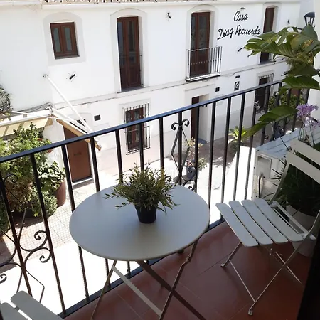 Impressive With 3 Bedrooms Metres From The