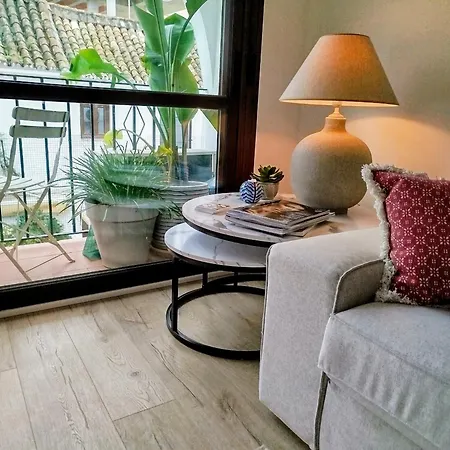 Impressive With 3 Bedrooms Metres From The Appartamento *