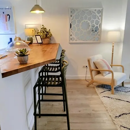 Impressive With 3 Bedrooms Metres From The Estepona