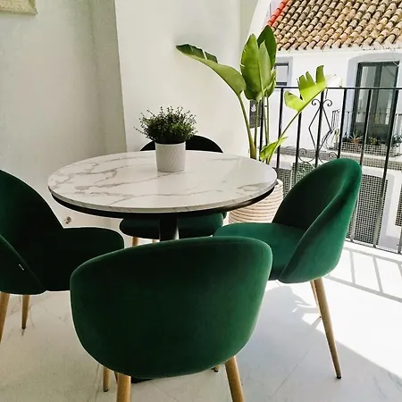 Impressive With 3 Bedrooms Metres From The Estepona