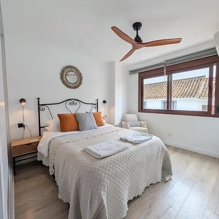 Lägenhet Impressive With 3 Bedrooms Metres From The *