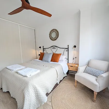 Impressive With 3 Bedrooms Metres From The Estepona