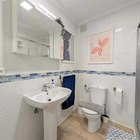 Impressive With 3 Bedrooms Metres From The Lägenhet Estepona
