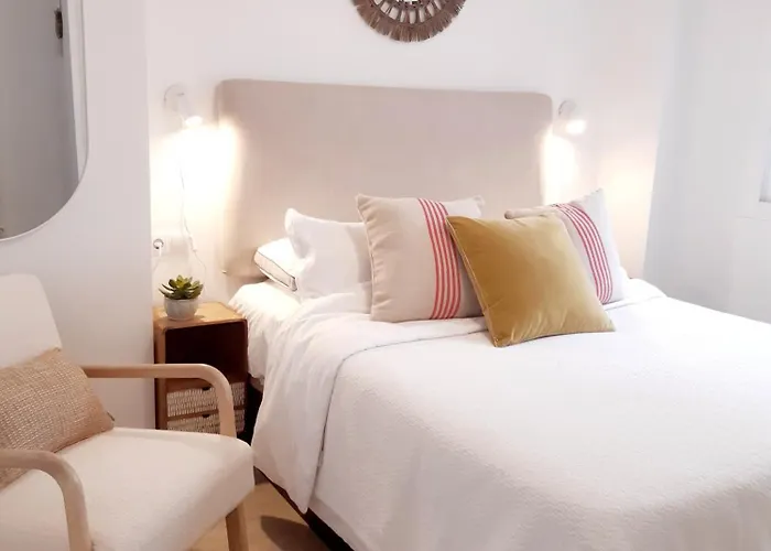 Impressive With 3 Bedrooms Metres From The