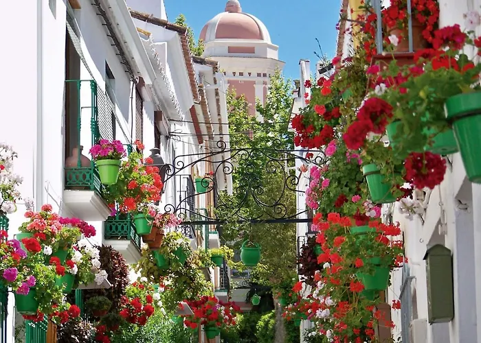 Impressive With 3 Bedrooms Metres From The * Estepona