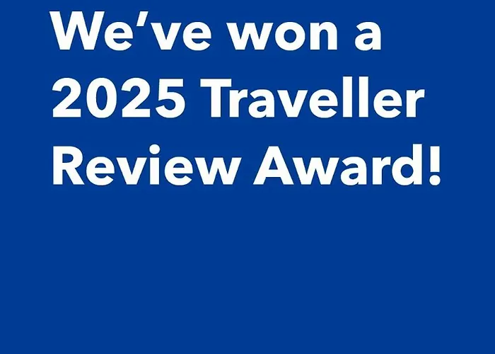 Апартаменты Impressive With 3 Bedrooms Metres From The *