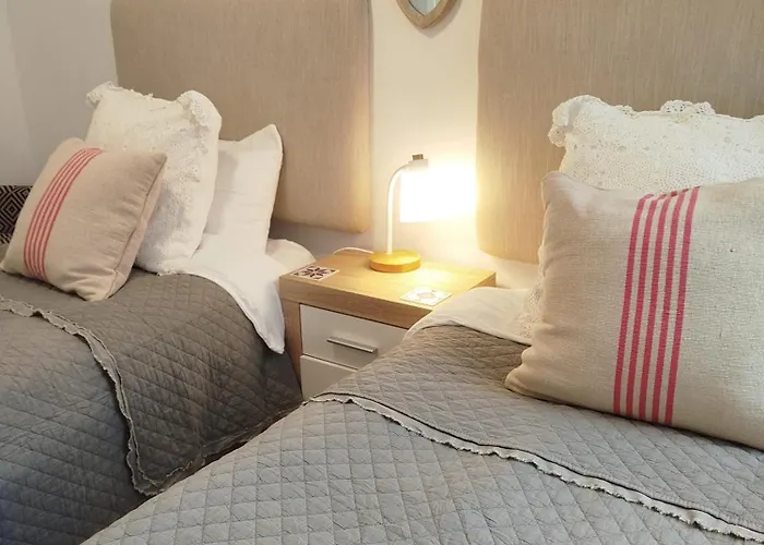 Impressive With 3 Bedrooms Metres From The Апартаменты