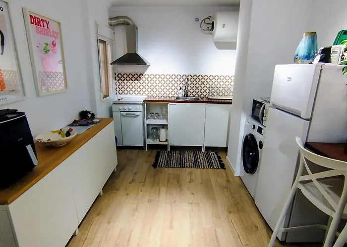 Lejlighed Impressive With 3 Bedrooms Metres From The *