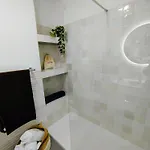 Apartment Impressive With 3 Bedrooms Metres From The *